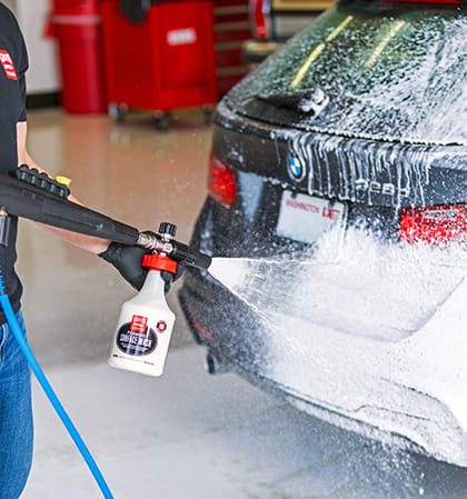 Foam cannon foaming rear of car